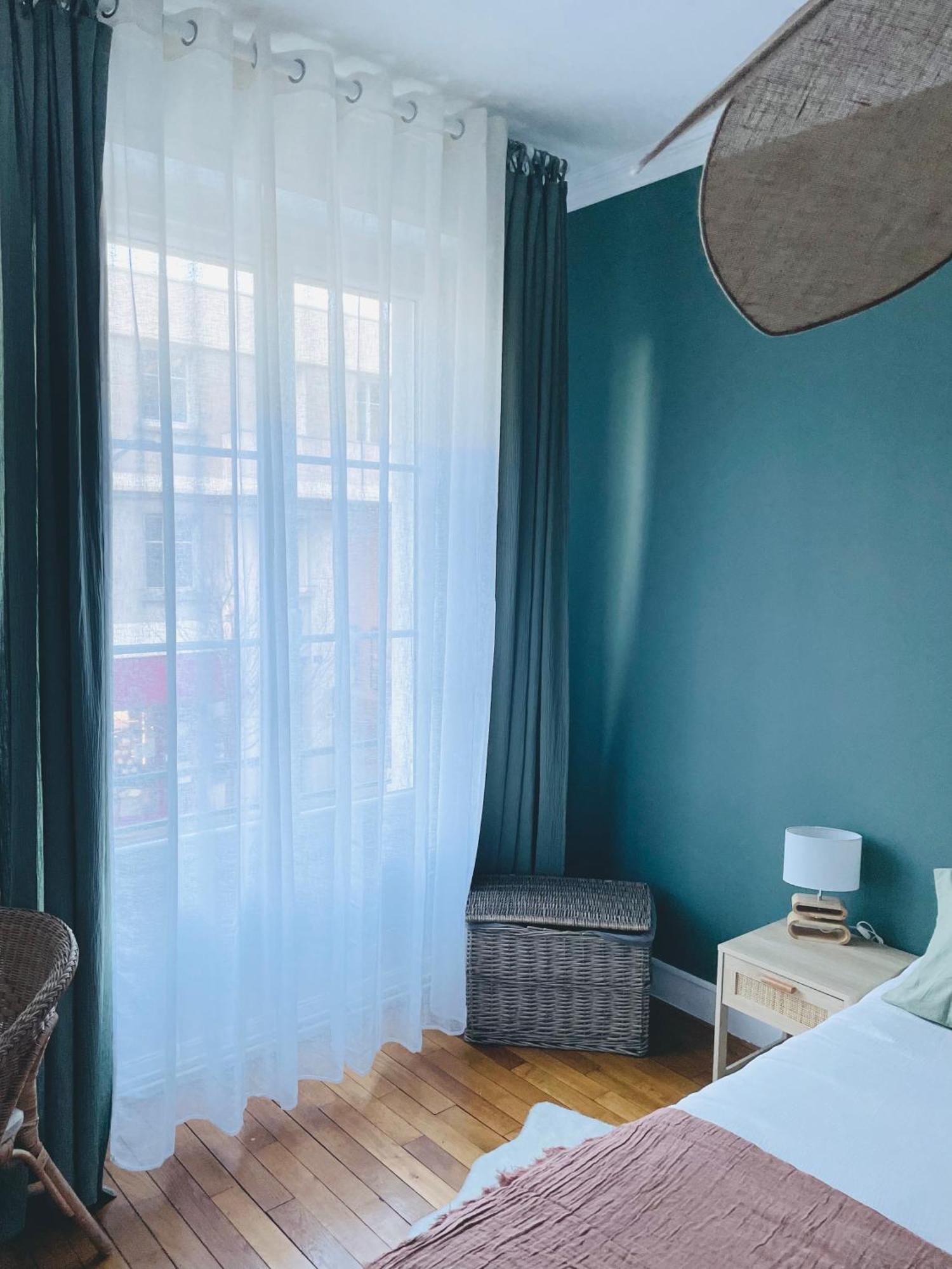 De Standing Hyper Centre Apartment Tours
